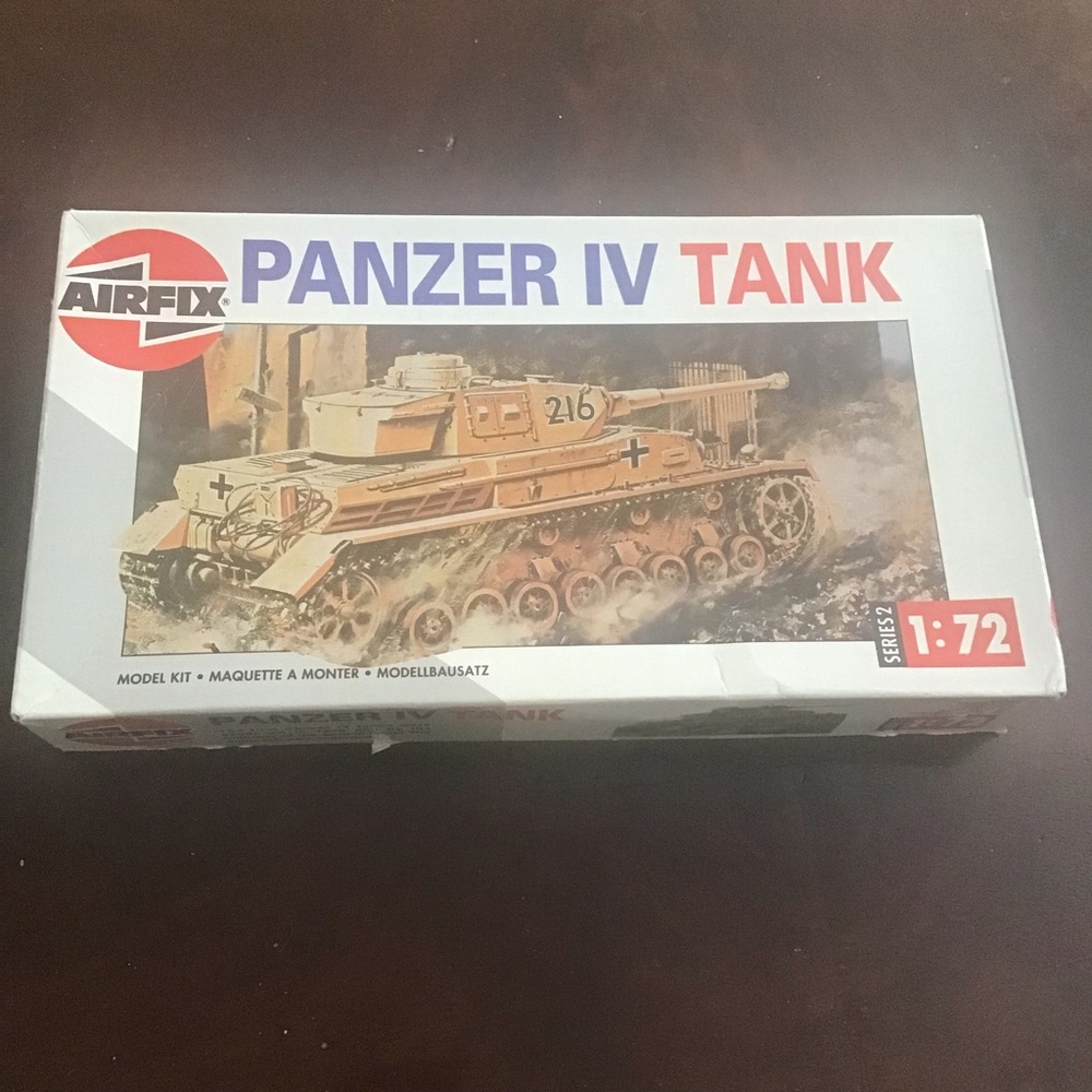 1993 Airfix Panzer IV Tank Model Kit 1:72
